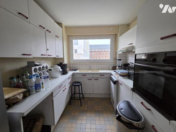 LILLE VAUBAN - APPARTEMENT DE 112 M2 AVEC GARAGE, CAVES, BALCON ET  ASCENSEUR