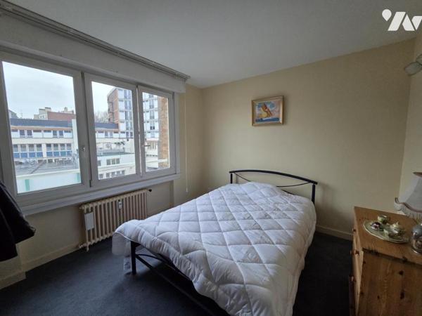 LILLE VAUBAN - APPARTEMENT DE 112 M2 AVEC GARAGE, CAVES, BALCON ET  ASCENSEUR