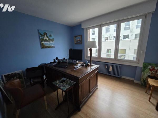 LILLE VAUBAN - APPARTEMENT DE 112 M2 AVEC GARAGE, CAVES, BALCON ET  ASCENSEUR