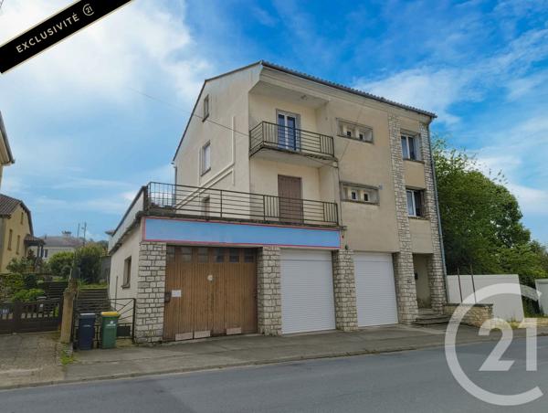 Immeuble à vendre  200 m 2   SARLAT LA CANEDA  - 24