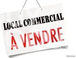 Immeuble à vendre  200 m 2   SARLAT LA CANEDA  - 24