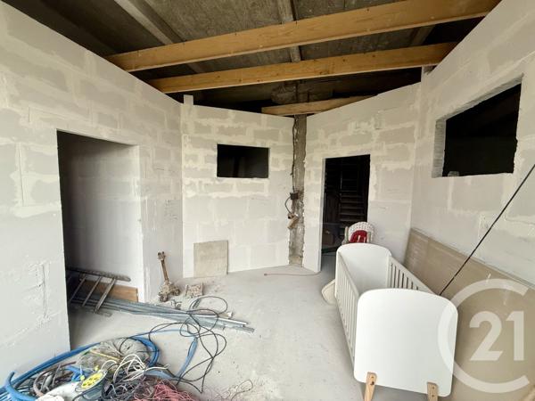 Maison à vendre  6 pièces - 410 m 2   SAUJON  - 17