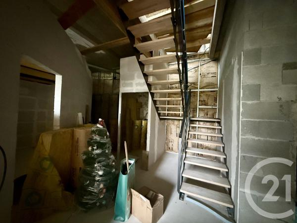 Maison à vendre  6 pièces - 410 m 2   SAUJON  - 17