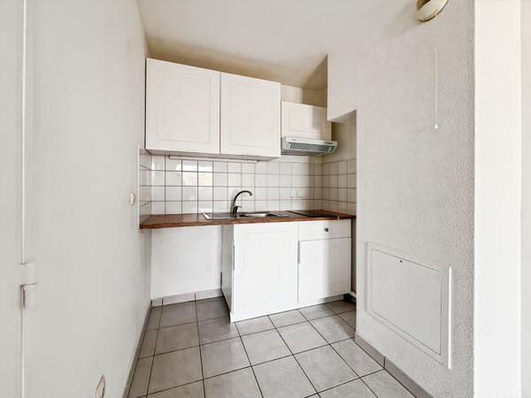 À VENDRE- Appartement T2 de 34 m² dans résidence arborée avec tennis