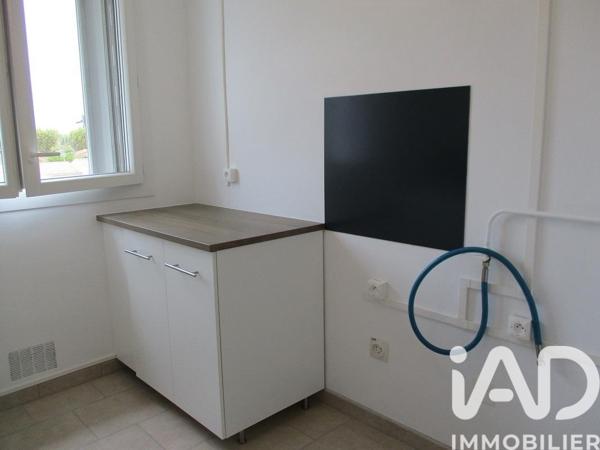 Location appartement 3 pièces 65 m² Salon-de-Provence