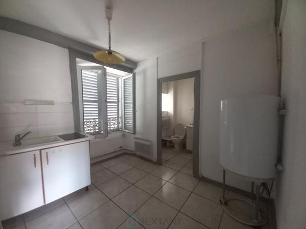 immeuble 156m² thiers 63300