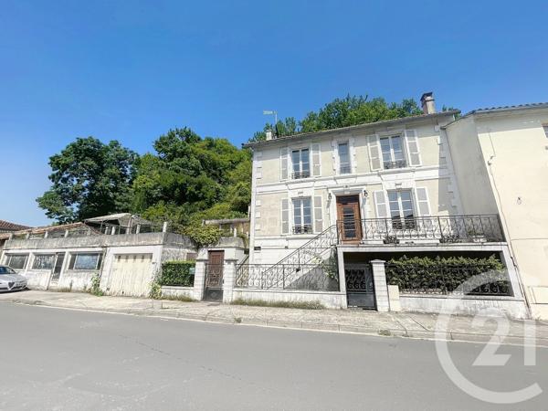 Maison à vendre  5 pièces - 102,85 m 2   HIERSAC  - 16