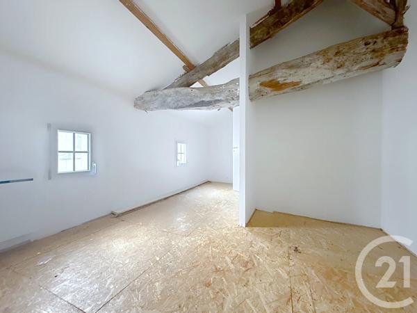 Maison à vendre  5 pièces - 102,85 m 2   HIERSAC  - 16