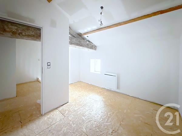 Maison à vendre  5 pièces - 102,85 m 2   HIERSAC  - 16