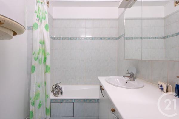 Appartement F5 à vendre  5 pièces - 108,51 m2 ST MAUR DES FOSSES - 94