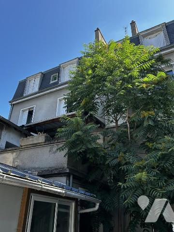 Idéalement situé au début du Faubourg Bannier, appartement 3 pièces avec terrasse