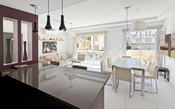 Appartement à vendre    4 pièces • 73,59 m2 Antibes