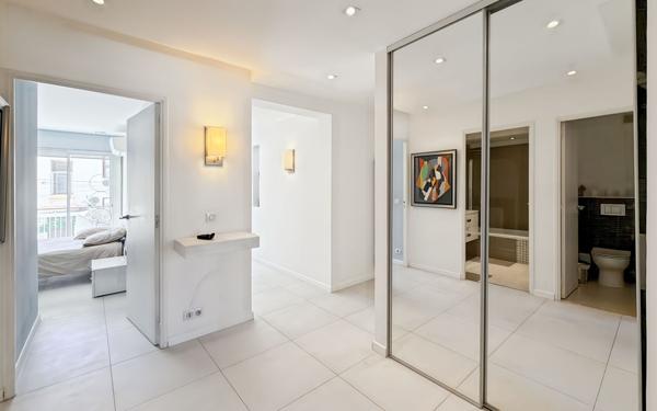 Appartement à vendre    4 pièces • 73,59 m2 Antibes