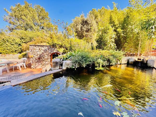 Ventabren (13122) Ventabren – Maison familiale 6 pièces avec jardin, piscine et espace bien-être