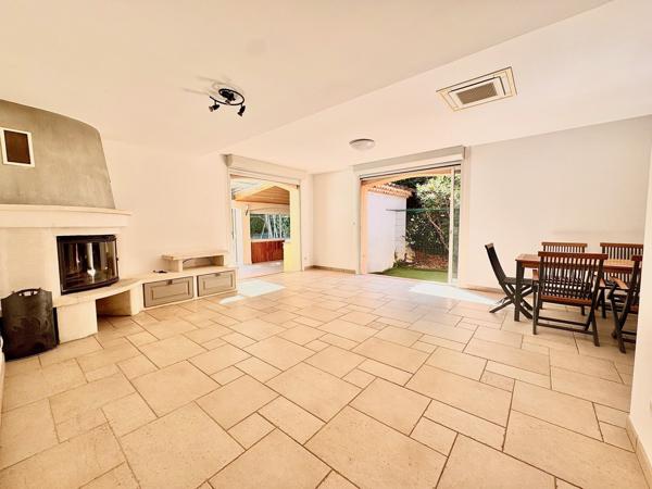 Ventabren (13122) Ventabren – Maison familiale 6 pièces avec jardin, piscine et espace bien-être