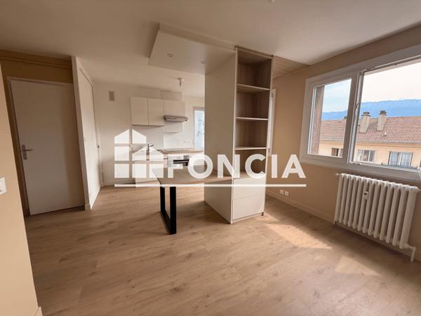 Location Studio 31.28 m² - 46 AVENUE DE GENEVE Annecy 74000