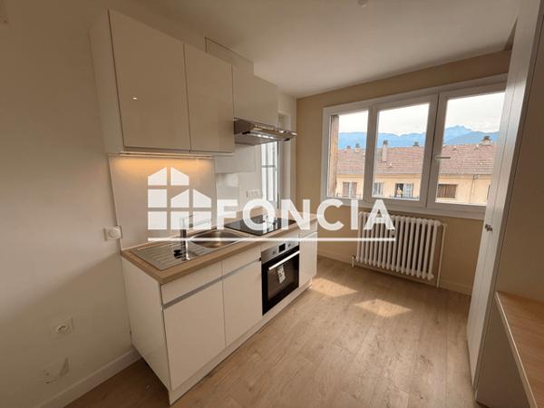 Location Studio 31.28 m² - 46 AVENUE DE GENEVE Annecy 74000