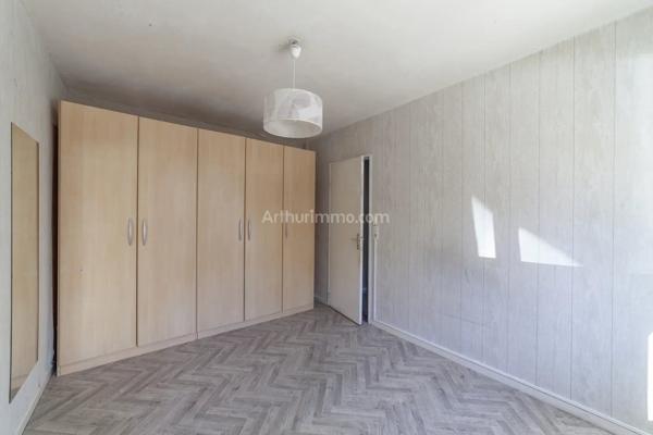 Vente                                                      Appartement
                        
                     2 pièces                      43 m2                     à Morteau