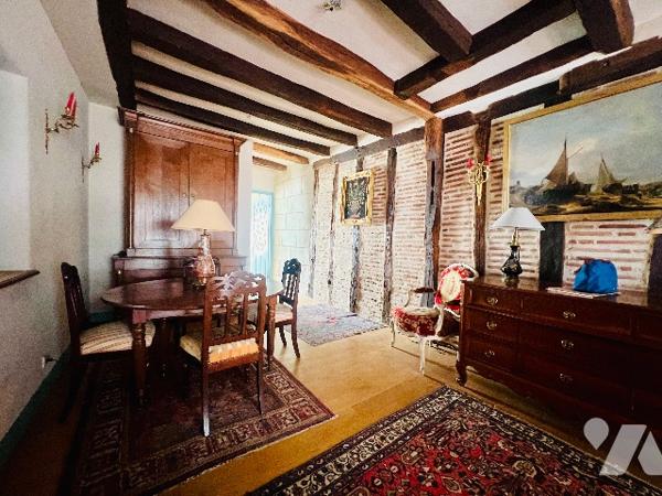 TOURS 
Hyper Centre
Scellerie / Jules Favre
Ensemble mixte: local commercial et appartement