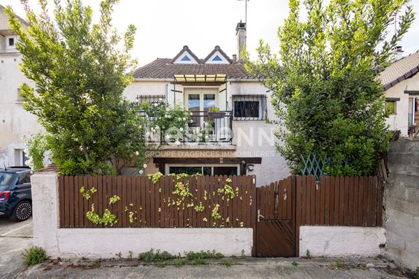 Maison de ville, en plein centre ville, au calme