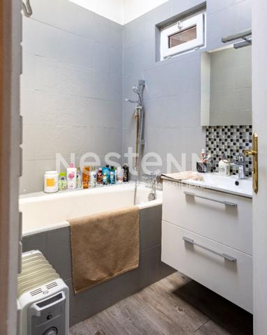 Maison de ville, en plein centre ville, au calme