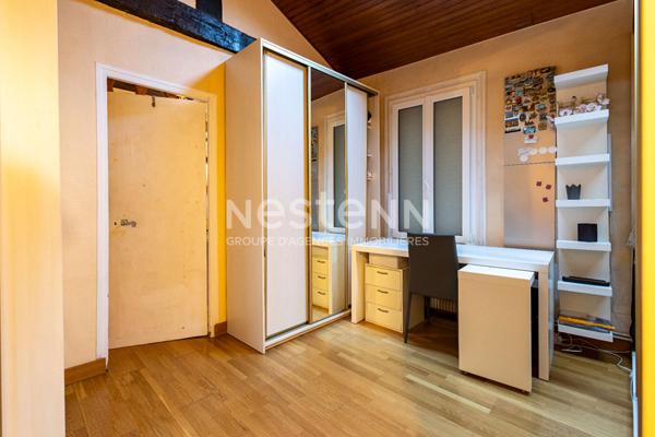 Maison de ville, en plein centre ville, au calme