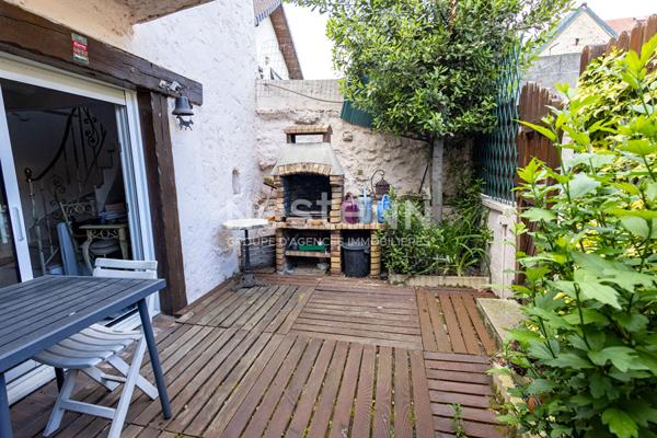 Maison de ville, en plein centre ville, au calme