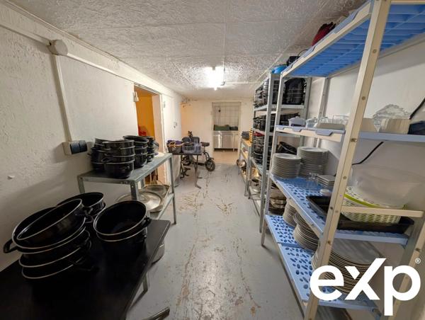 Local commercial + Appartement T4 – Emplacement n°1 La Tamarissière – Prêt à exploiter