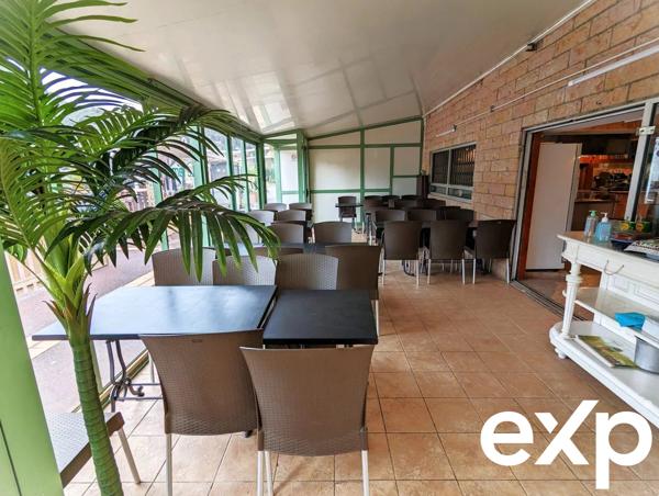 Local commercial + Appartement T4 – Emplacement n°1 La Tamarissière – Prêt à exploiter