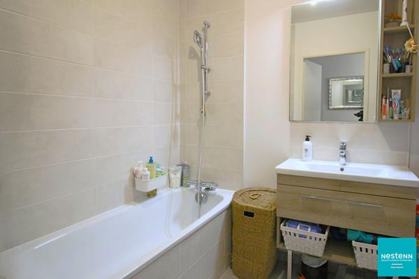 Appartement 3 pièces avec loggia et parking