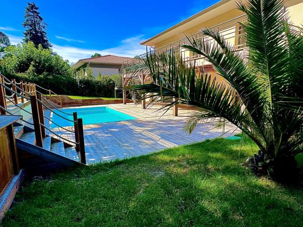 ARCACHON-PEIRERE VILLA 273 M² 6 CHAMBRES PISCINE GARGE TERRAIN 11127 M²