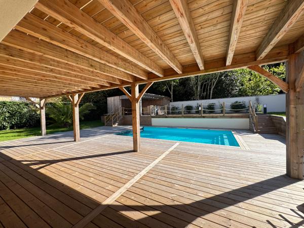ARCACHON-PEIRERE VILLA 273 M² 6 CHAMBRES PISCINE GARGE TERRAIN 11127 M²