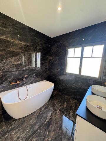 ARCACHON-PEIRERE VILLA 273 M² 6 CHAMBRES PISCINE GARGE TERRAIN 11127 M²