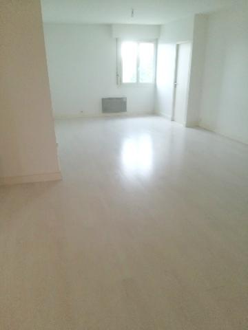 Appartement  3 pièce(s)  2 chambre(s)  74 m²