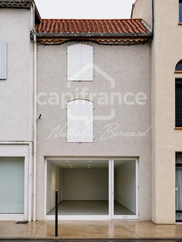 Local commercial 23 m² – Centre-ville Villeneuve-sur-Lot – Vitrine – 485 € HT/mois