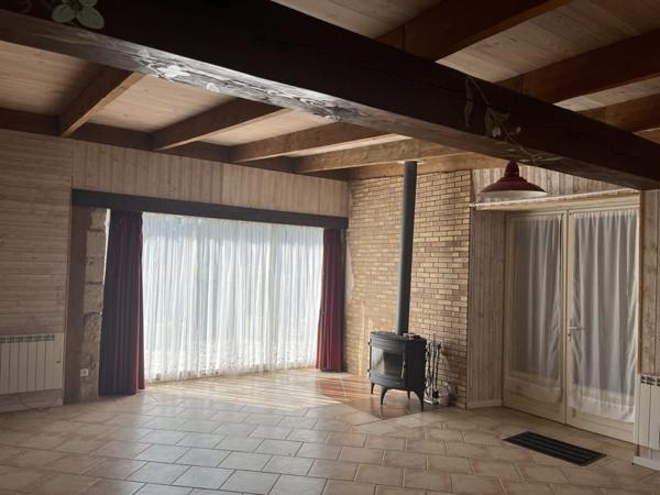Maison à vendre |  Saint-Astier |  6 pièces | 113 m²