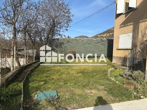 Location Appartement 2 pièces 72.11 m² - Mirabeau 04510