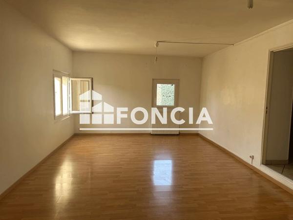 Location Appartement 2 pièces 72.11 m² - Mirabeau 04510