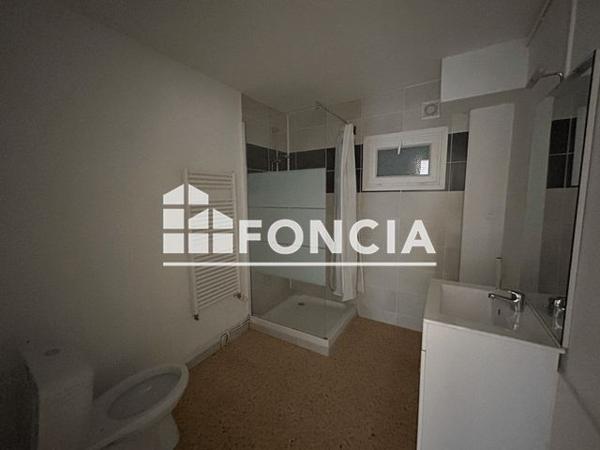 Location Appartement 2 pièces 72.11 m² - Mirabeau 04510