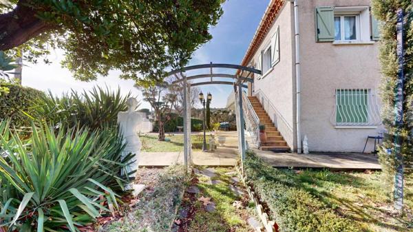 EXCLUSIVITE ! VILLEGAILHENC ! VILLA 4 FACES SUR 2300M² DE TERRAIN CLOS