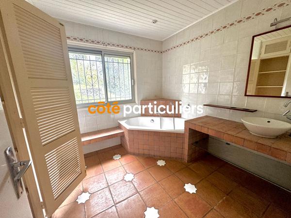 Vente Villa210 m² - 5 Pièces - SAINT DENIS (97417)