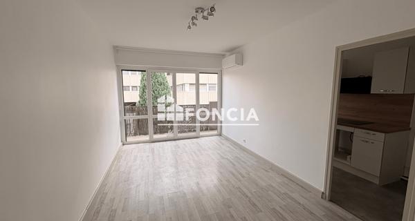 Location Studio 37.78 m² - Nîmes 30000