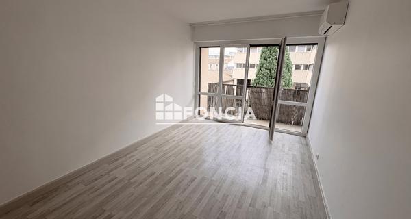 Location Studio 37.78 m² - Nîmes 30000
