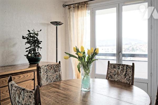 ANNECY – A SAISIR T3 60 m² avec vue montagne, balcon et garage – 8ᵉ étage avec ascenseur