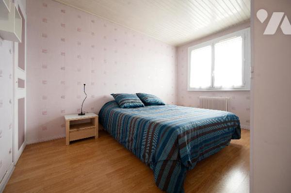 ANNECY – A SAISIR T3 60 m² avec vue montagne, balcon et garage – 8ᵉ étage avec ascenseur