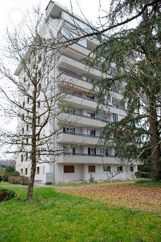 ANNECY – A SAISIR T3 60 m² avec vue montagne, balcon et garage – 8ᵉ étage avec ascenseur