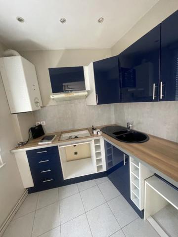 Location                                                      Appartement
                        
                     3 pièces                      61 m2                     à Saint-Quentin