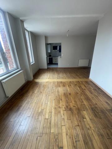Location                                                      Appartement
                        
                     3 pièces                      61 m2                     à Saint-Quentin