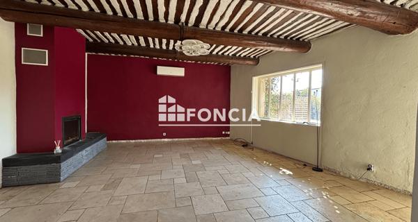 Location Maison 8 pièces 197.8 m² - Le Pontet 84130