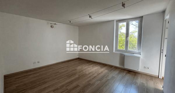 Location Maison 8 pièces 197.8 m² - Le Pontet 84130